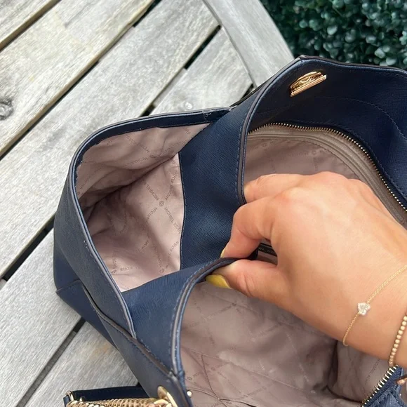 Michael Kors Jet Set Travel Large Chain Shoulder Tote Navy Blue Leather - Picture 9 of 9